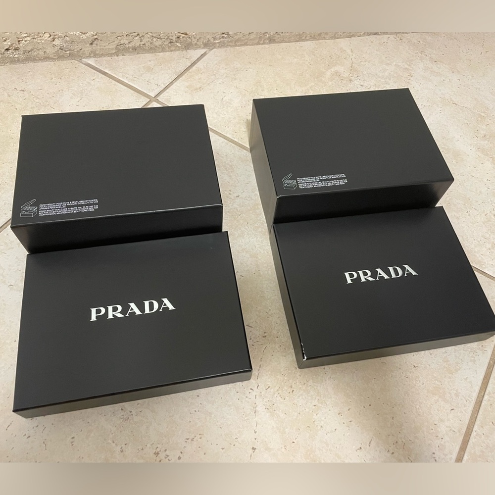 Small Prada boxes! - Picture 5 of 7